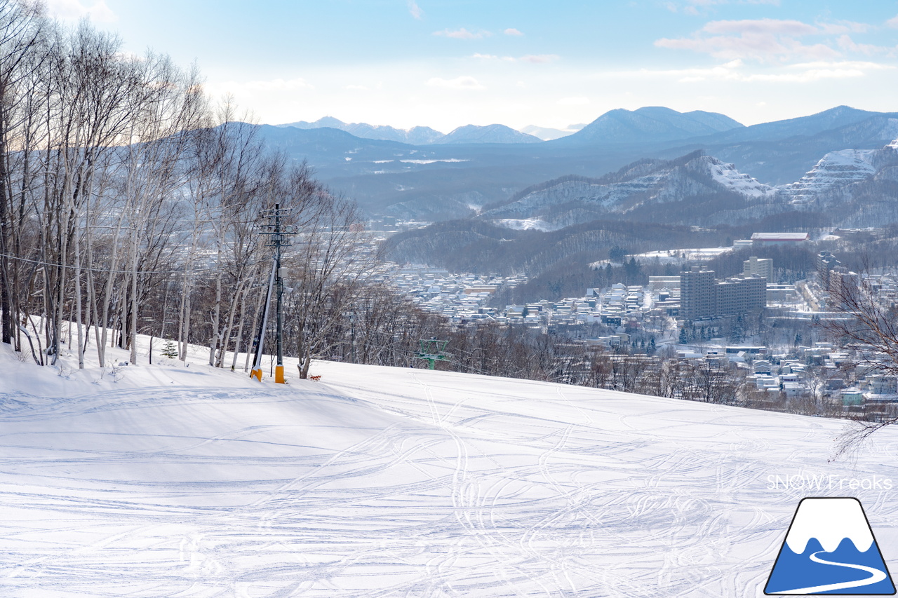 札幌藻岩山スキー場｜ふわっふわの粉雪シーズン到来！思いっきり多彩なコースを楽しみましょう！